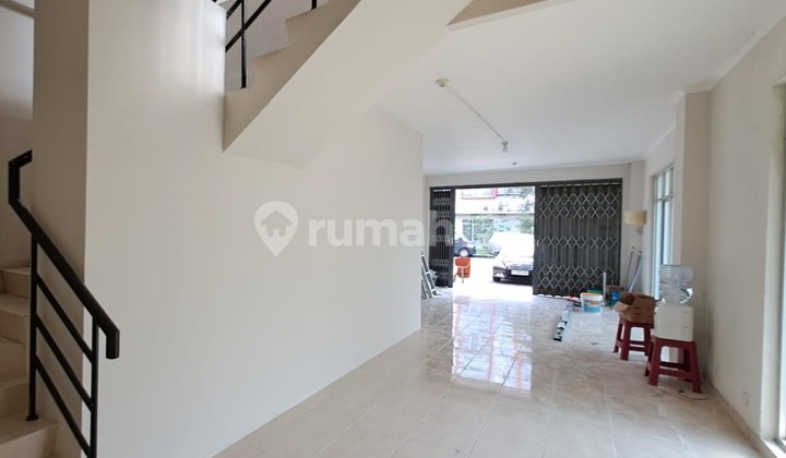 Negotiable Price! Citi Square Shop House, 4-Story Hook Position, Good Condition, Semi Furnished in Kalideres, West Jakarta.