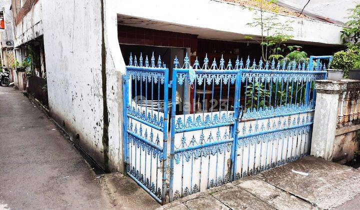 Dijual Cepat Rumah 2 Lantai di Latumenten Lokasi Strategis  2