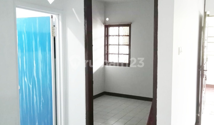 Rumah Baru di Renov Dan Kondisi Rapi di Kosambi Baru