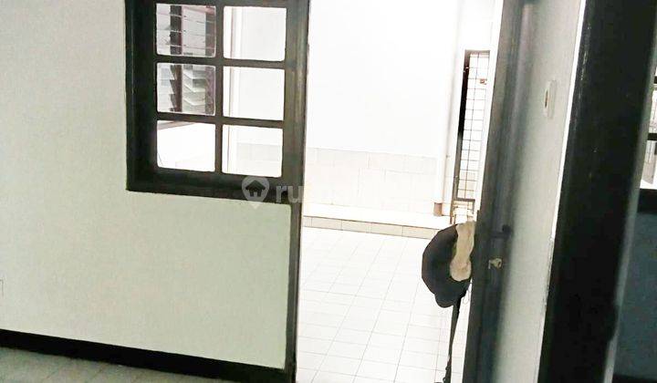 Rumah Baru di Renov Dan Kondisi Rapi di Kosambi Baru