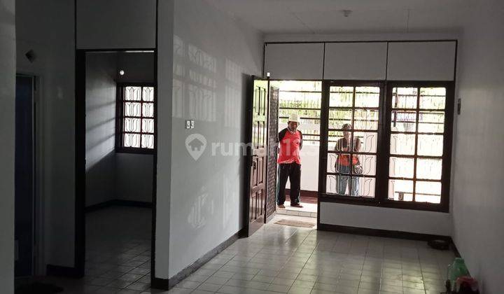 Rumah Baru di Renov Dan Kondisi Rapi di Kosambi Baru
