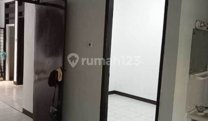 Rumah Baru di Renov Dan Kondisi Rapi di Kosambi Baru