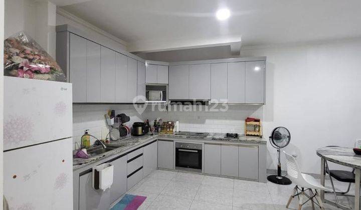 Rumah Bagus Dan Sangat Terawat 3 Lantai di Metland Puri Lokasi Ok