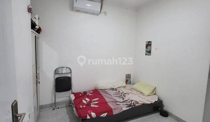 Rumah Bagus Dan Sangat Terawat 3 Lantai di Metland Puri Lokasi Ok