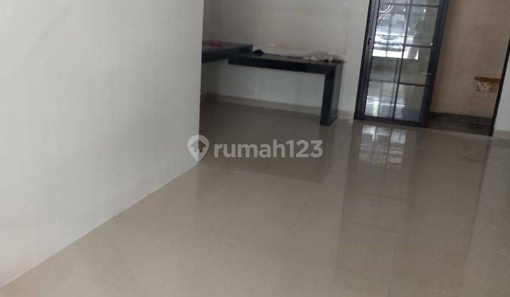 Rumah di Cluster East Asia Green Lake City Nego Lokasi Strategis