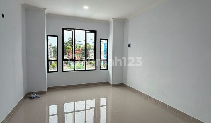 2-Story Shop House in Poris, Ready to Use, Easy Access & Complete Environment