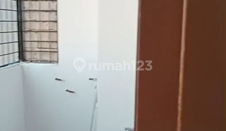 Good 3.5-Story Shop House in Daan Mogot Bedugul 2