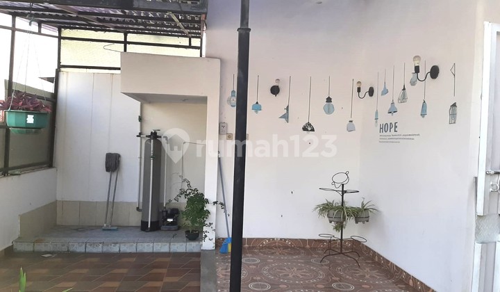 Negotiable! 3-Story West-Facing House Ready to Occupy in Citra 2 Ext Kalideres