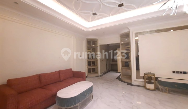 Negotiable, 2-Story House with SHM Certificate, Comfortable Environment in Delatinus Cluster, BSD City.