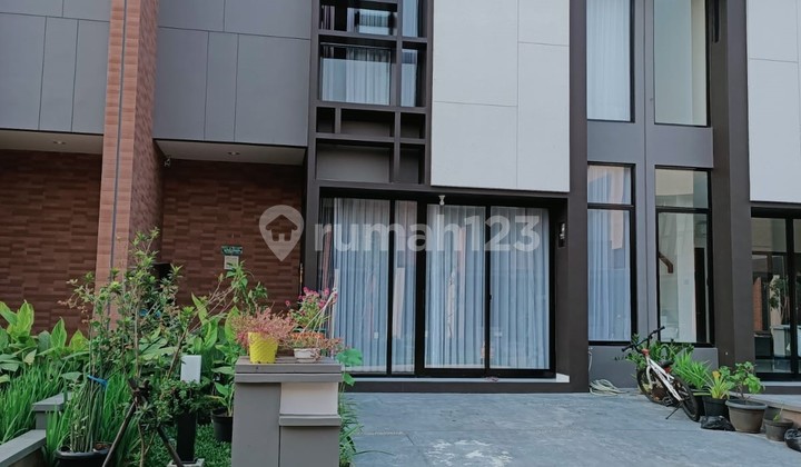 Nego, Rumah Full Furnished 2 Lantai di Suvarna Sutera Tangerang Nego, Rumah Full Furnished 2 Lantai di Suvarna Sutera Tangerang