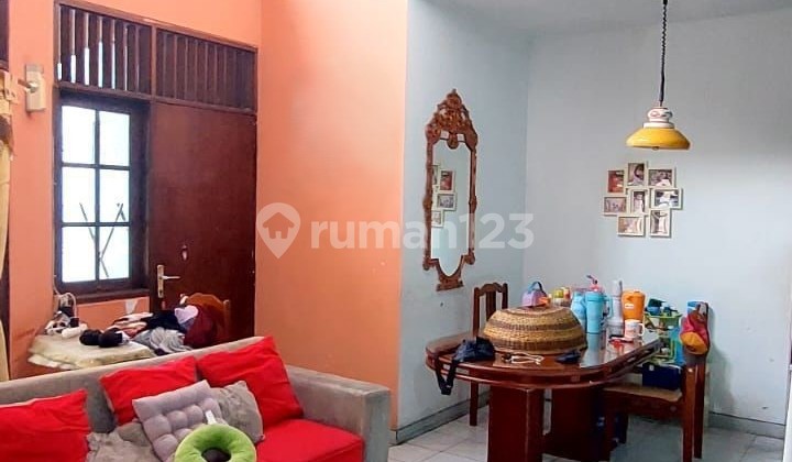 Strategic Area House Near Toll Road with SHM in Modernland Tangerang, Negotiable!