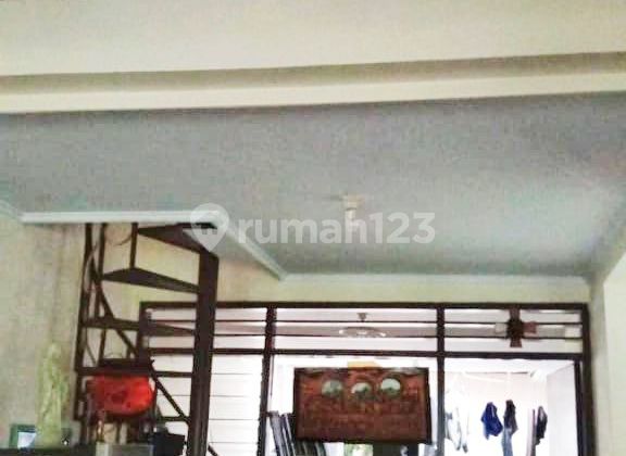 Negotiate Until Deal Strategic House in Kosambi Baru Negotiate Until Deal Strategic House in Kosambi Baru