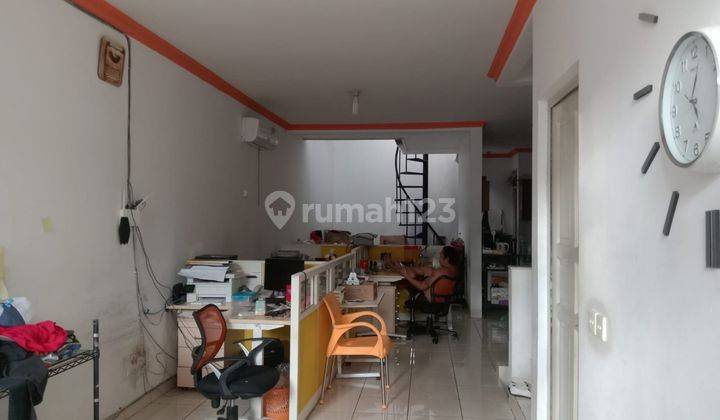 Rumah Cantik Siap Huni di Taman Semana Indah Lokasi Startegis  2