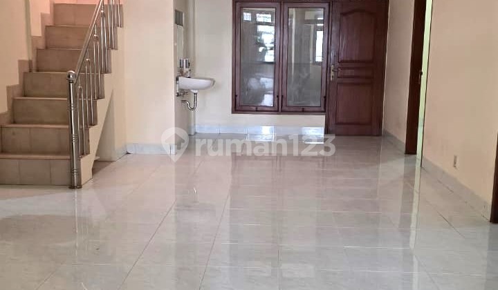 Nice House in Good Condition in Nurdin Grogol, West Jakarta