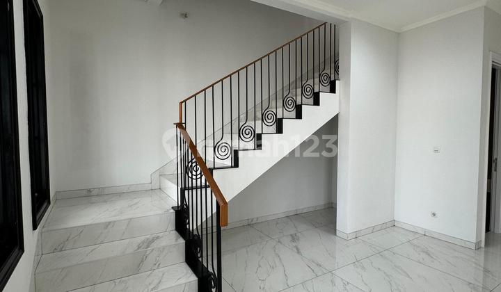 For Sale Fast! Very Nice, Spacious and Comfortable House in Sutera Winona Alam Sutera For Sale Fast! Very Nice, Spacious and Comfortable House in Sutera Winona Alam Sutera