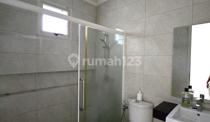 House Area Near Karang Tengah Toll & Comfortable Environment in Europe Green Lake City Cluster 2