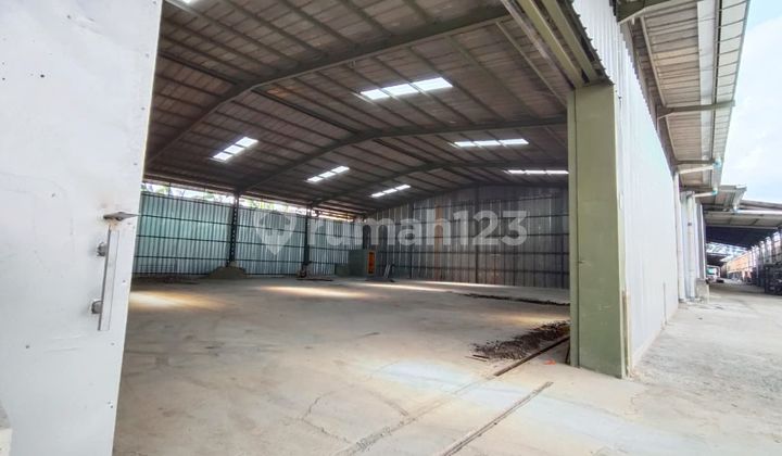 Spacious Warehouse, Ready for Business and Strategically Located in Daan Mogot, West Jakarta