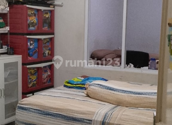 BU! Strategic and Super Cheap House in Cipondoh BU! Strategic and Super Cheap House in Cipondoh