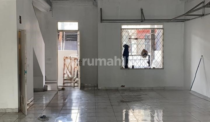 Nego Sampai Deal Ruko 2,5 Lantai Sudah SHM di Taman Semanan Indah Nego Sampai Deal Ruko 2,5 Lantai Sudah SHM di Taman Semanan Indah