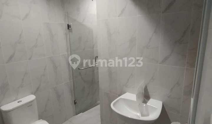 Nego Smpai Deal, Ga Salah Lihat! Rumah 2 Lantai di Kav DKI Meruya Utara Cuma 2,450 M-an! 2