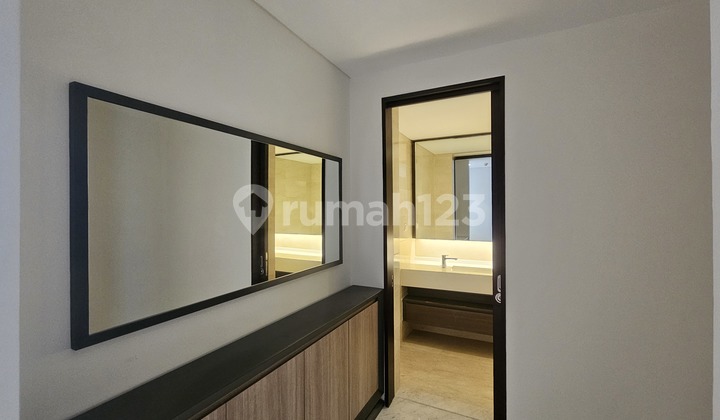 Jual Murah!!! Unit & Furniture Baru - Unit 4 Kamar Tidur di Casa Domaine ( Unit Primary & Furniture Baru ) 2