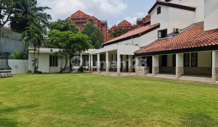 Rumah Mewah dan Luas Pondok Indah Dekat sekolah JIS