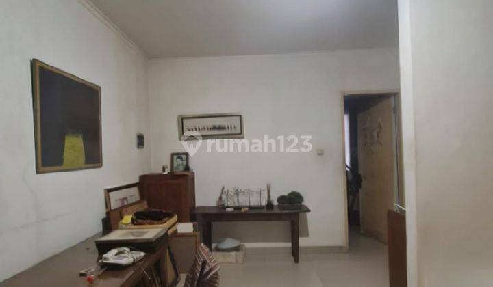 Rumah Modern di daerah Tebet Timur.  Cocok  untuk kost2-an (ud ada beberapa kost2-an di sekitar nya). 2