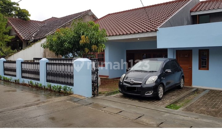 Rumah Komplek Shangrilla Petukangan, Jakarta Selatan  2