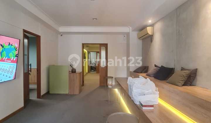 COMMERCIAL SHOPHOUSE Strategic Location on Jl. Karang Tengah, Cilandak 2