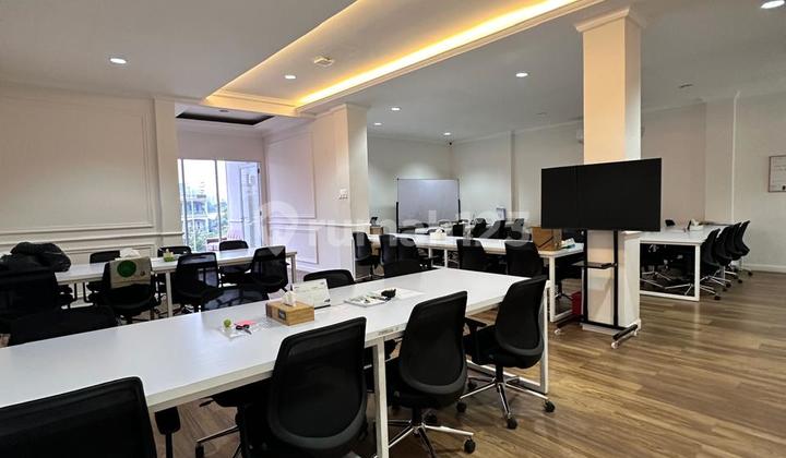 For Rent Luxury Attached Shophouse on Jl. Pondok Indah Arteri / Jl St Iskandar Muda