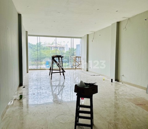 For Rent: 5-Story Shop House on Jl. Pondok Indah Arteri 2