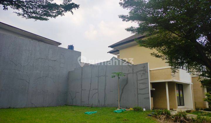 Rumah 2 Lantai Bagus Unfurnished di The Eminent Cluster Illustria, Tangerang 2