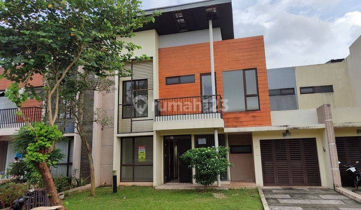 Rumah 2 Lantai Bagus Unfurnished di The Avani Cluster Dhesna Divena Bsd City, Tangerang 1