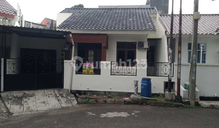 Rumah Bagus Unfurnished SHM Villa Melati Mas, Tangerang Selatan 2