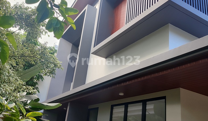 Brand New Modern Tropical House in BSD Foresta Tangerang 2