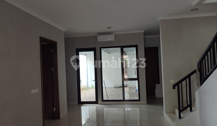 2-Story House Not Flooded in BSD City Tangerang 2