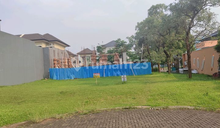 Hoek Land in Eminent Bsd City Tangerang