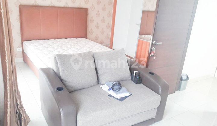 Rumah Bagus Furnish dekat pintu tol di The Green BSD Rumah Bagus Furnish dekat pintu tol di The Green BSD