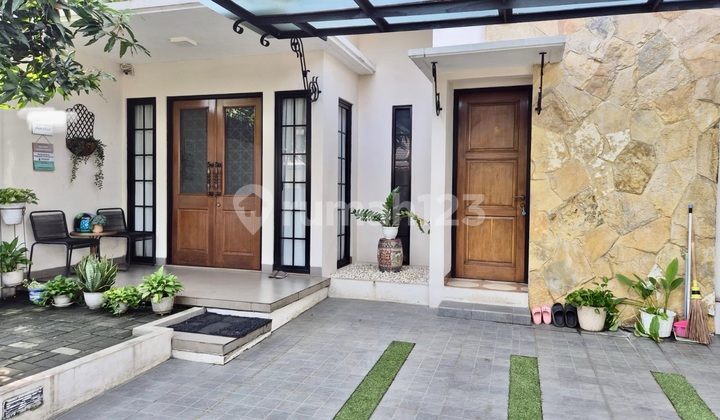 Dijual Rumah Bagus Dekat Pintu Tol dan Stasiun Kereta di Kencana Loka Bsd