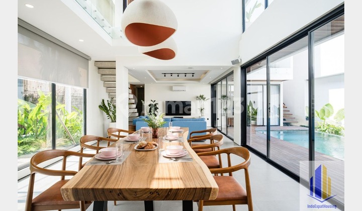 Beautiful Contemporary Villa with ROI Potential