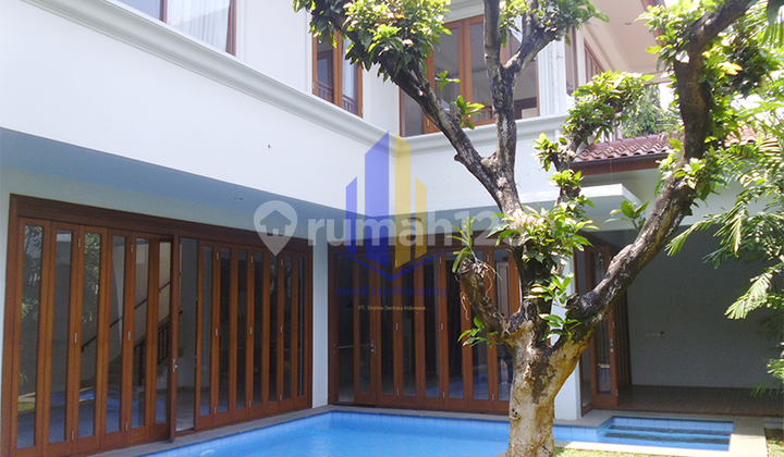 Luxury Compound Living In South Jakarta | Private Pool | 4+1 BR
