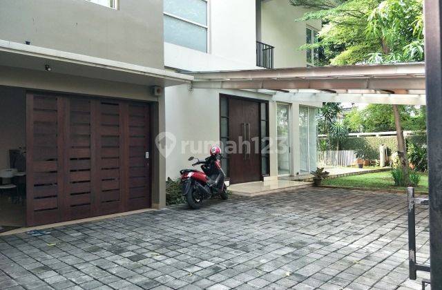 Rumah Minimalist Modern di Kebayoran Baru, Jakarta Selatan 1