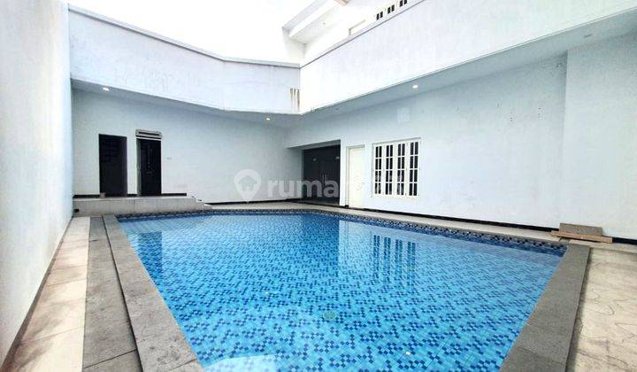 Rumah Besar Dan Modern di Jl. Surabaya, Menteng Jakarta Pusat 1