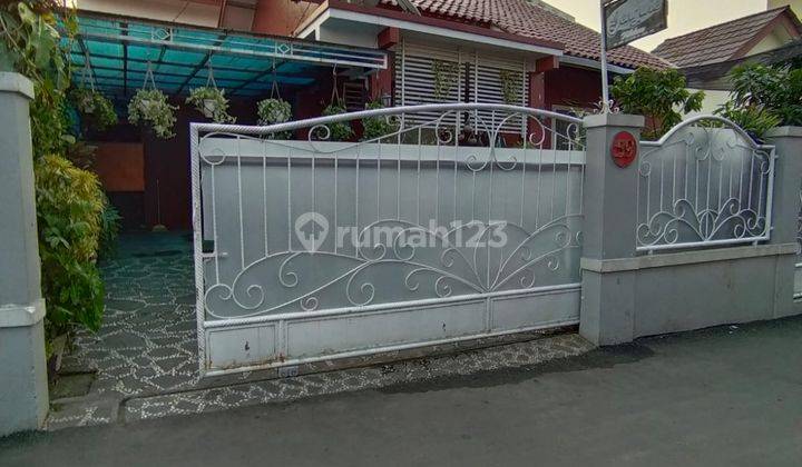 Rumah 2 Lantai SHM di Kebagusan, Jakarta Selatan 1