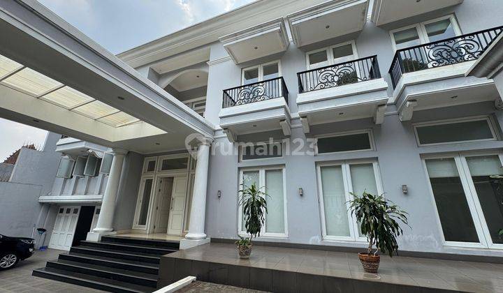 Rumah Modern Minimalis Di Kemang Dalam Jakarta Selatan  1