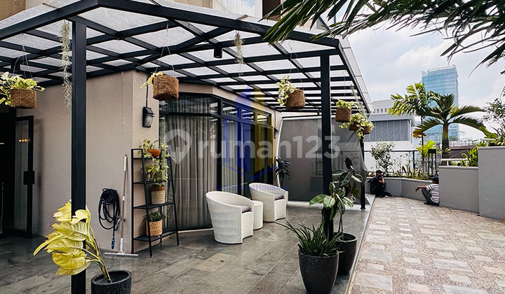 Luxury Apartment With Private Garden & BBQ Area 2