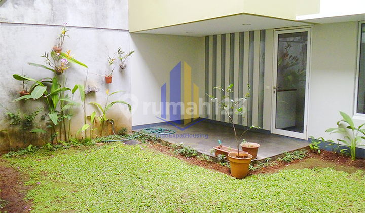 Exclusive Expat Residence | 4Br House With Rooftop & Swimming Pool