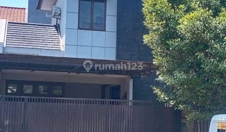 Di Sewakan Rumah 2 Lantai Heliconia Pinggir Jalan Lebar 15x20 Cocok Untuk Tinggal Dan Usaha di Harapan Indah Bekasi Barat 1