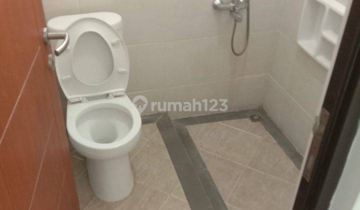 Di Sewakan Rumah 2 Lantai Heliconia Pinggir Jalan Lebar 15x20 Cocok Untuk Tinggal Dan Usaha di Harapan Indah Bekasi Barat 12