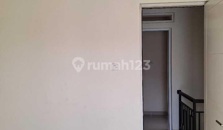 Rumah Siap Huni 2 Lantai di Cluster Metland Menteng - Full Bangunan & Full AC! 2